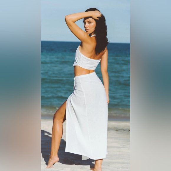 Soah Scarlet Linen Wrap Skirt - Picture 4 of 4